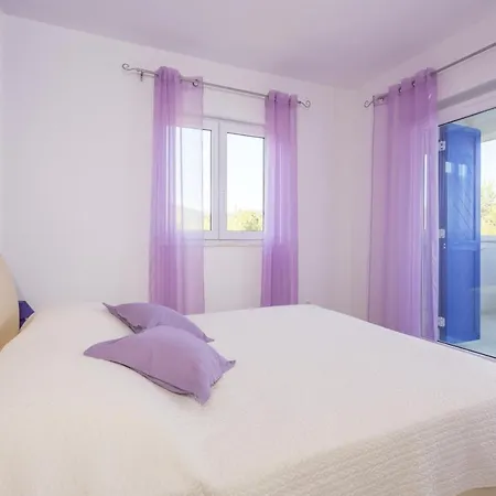 Lägenhet Pribinja 15083b Hvar Town