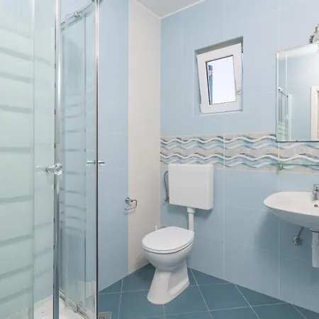 Pribinja 15083b * Hvar Town